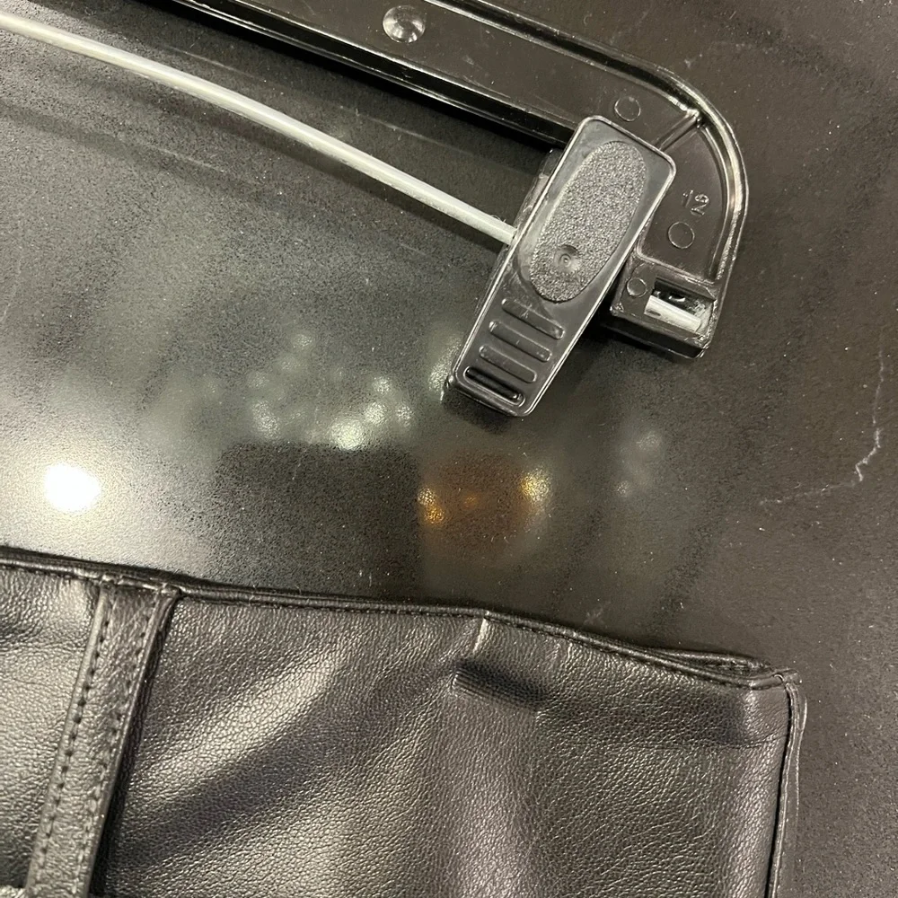 Anthropologie Maeve Colette faux black leather shorts 32 - Picture 3 of 5